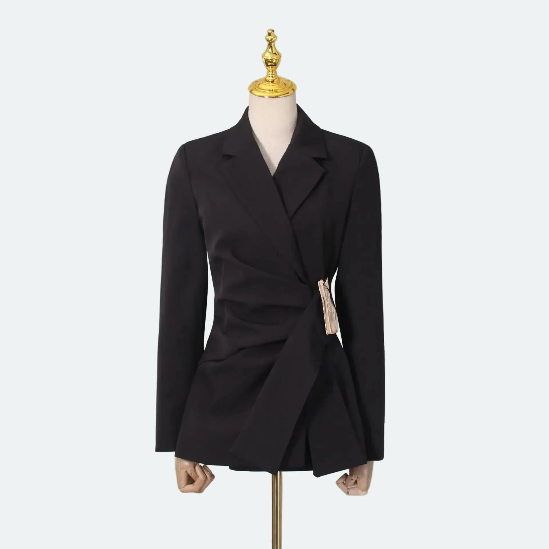 Blazer de Alfaiataria e Detalhe de Fivela Lateral - Modelagem Acinturada e Sofisticada