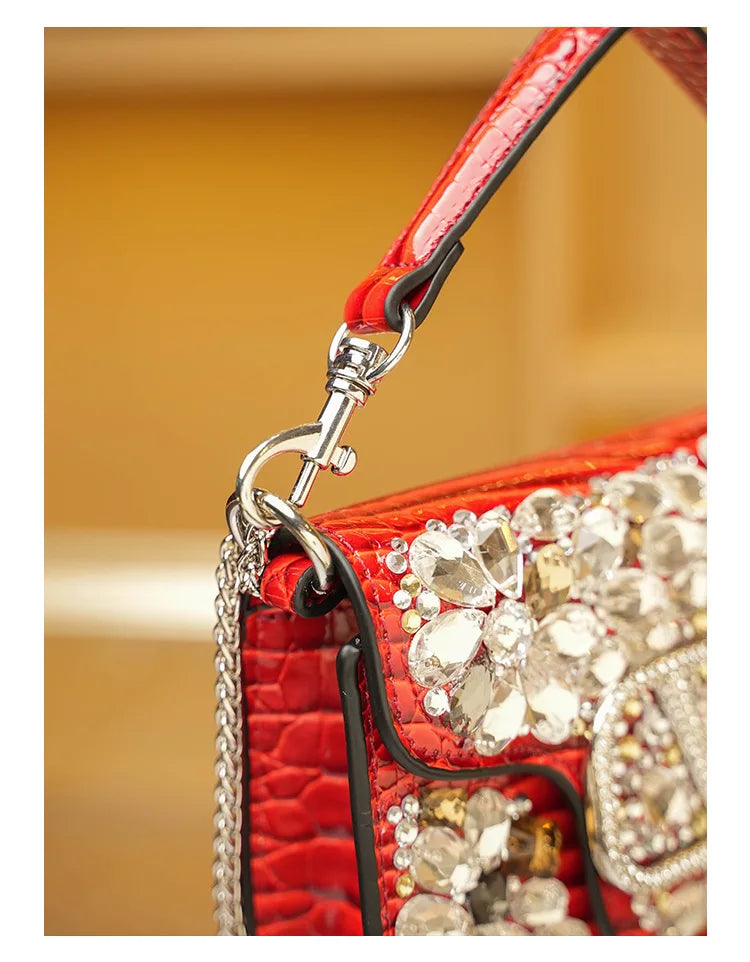 Bolsa Clutch Elegante com Pedrarias Bordadas à Mão