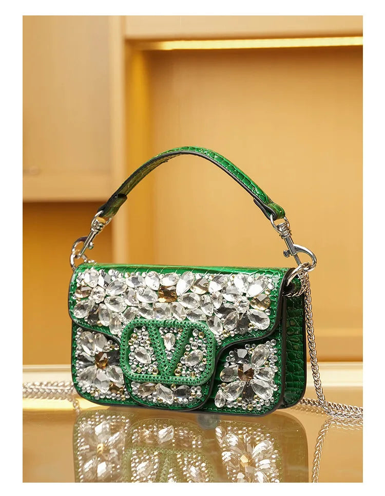 Bolsa Clutch Elegante com Pedrarias Bordadas à Mão