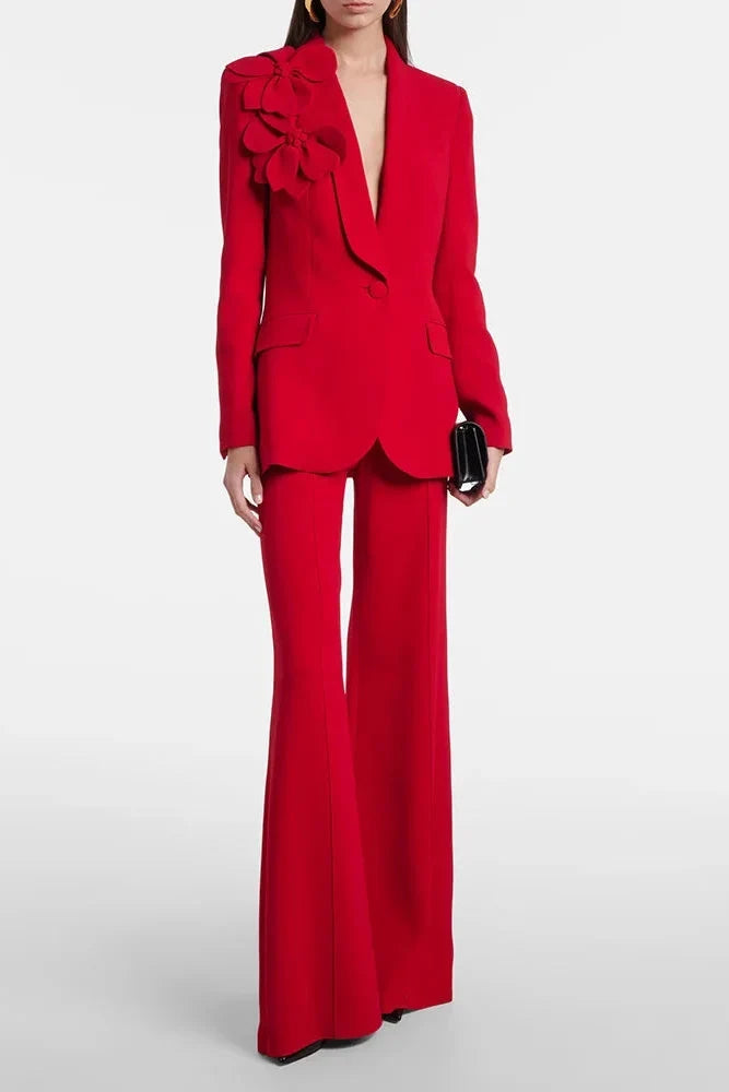 Conjunto de Alfaiataria 2 Peças: Blazer com Aplicação de Flor 3D e Calça