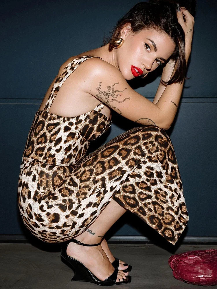Vestido Midi Vintage de Luxo: Estampa, Alças Finas e Modelagem Ajustada para Eventos
