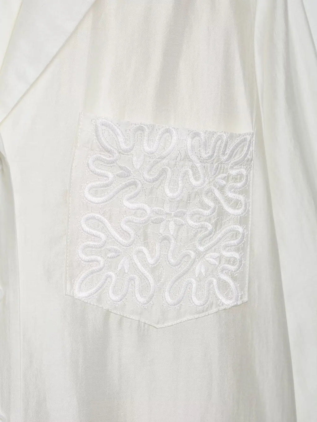 Camisa Elegante de Manga Longa – Modelagem Solta e Minimalista