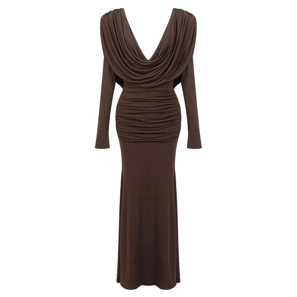 Vestido Longo Marrom com Gola Drapeada e Manga Longa