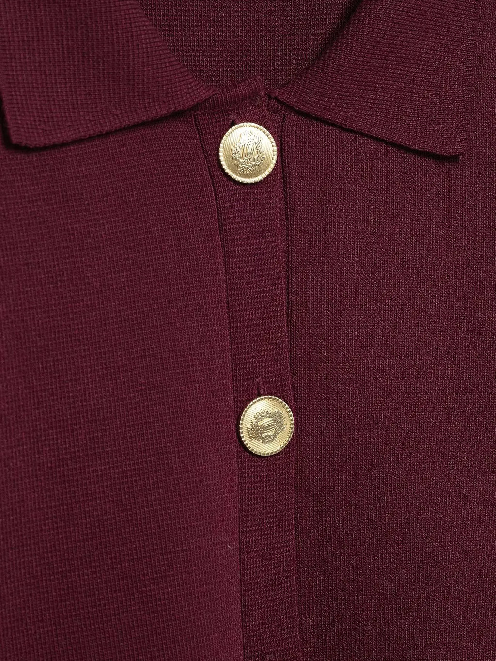 Conjunto Luxo Vermelho em Malha de Alta Densidade – Cardigã e Saia