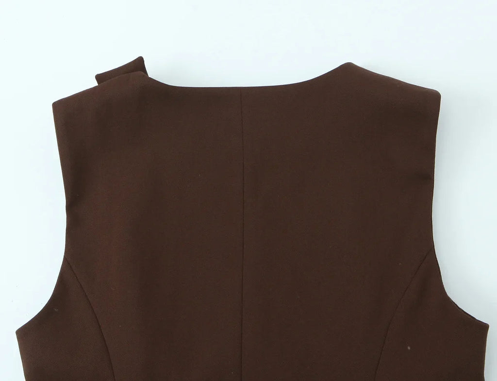 Conjunto de Alta Sastria com Colete Alongado, Faixa Regulável e Calça Fluida