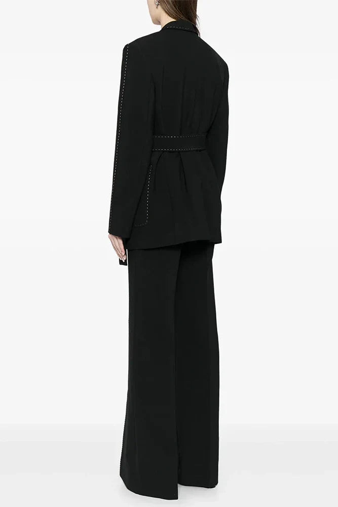 Conjunto de Alfaiataria: Blazer Acinturado com Cinto e Calça Reta