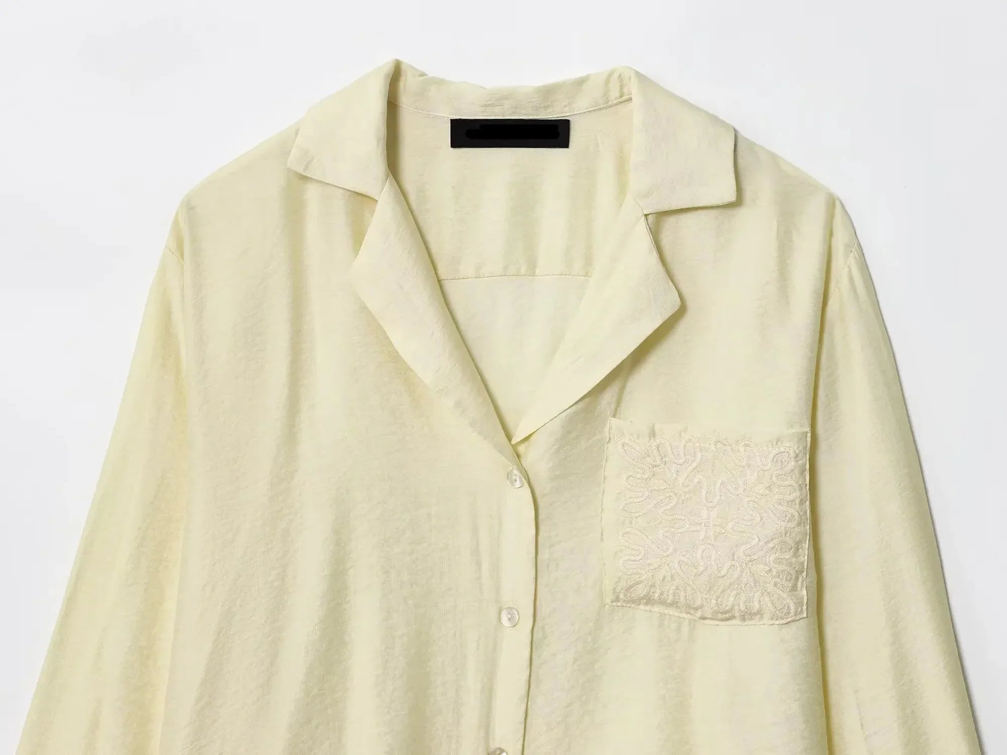 Camisa Elegante de Manga Longa – Modelagem Solta e Minimalista