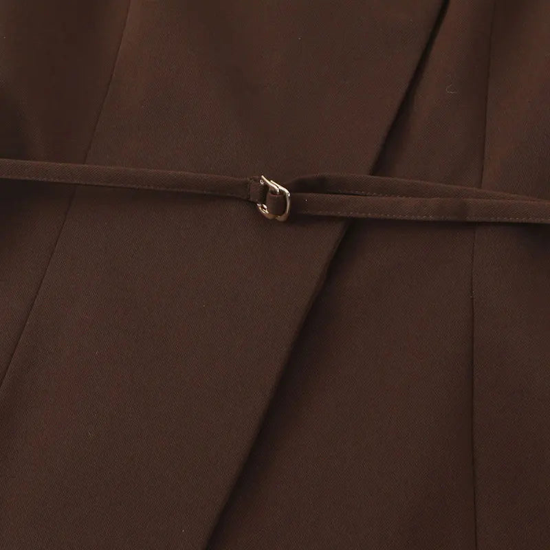 Conjunto de Alta Sastria com Colete Alongado, Faixa Regulável e Calça Fluida