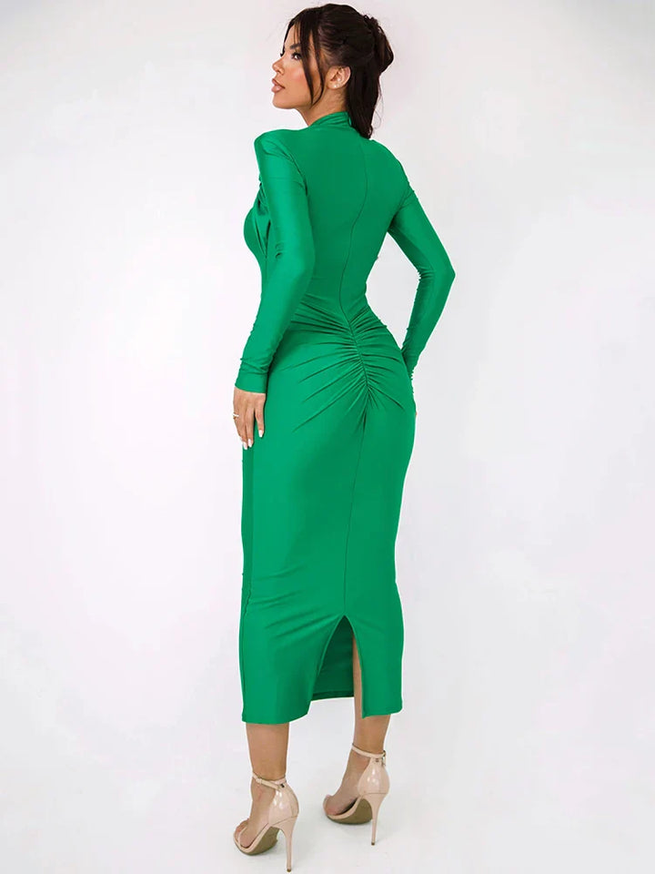 Bianca | Vestido Maxi em Malha com Fivela de Metal e Manga Longa