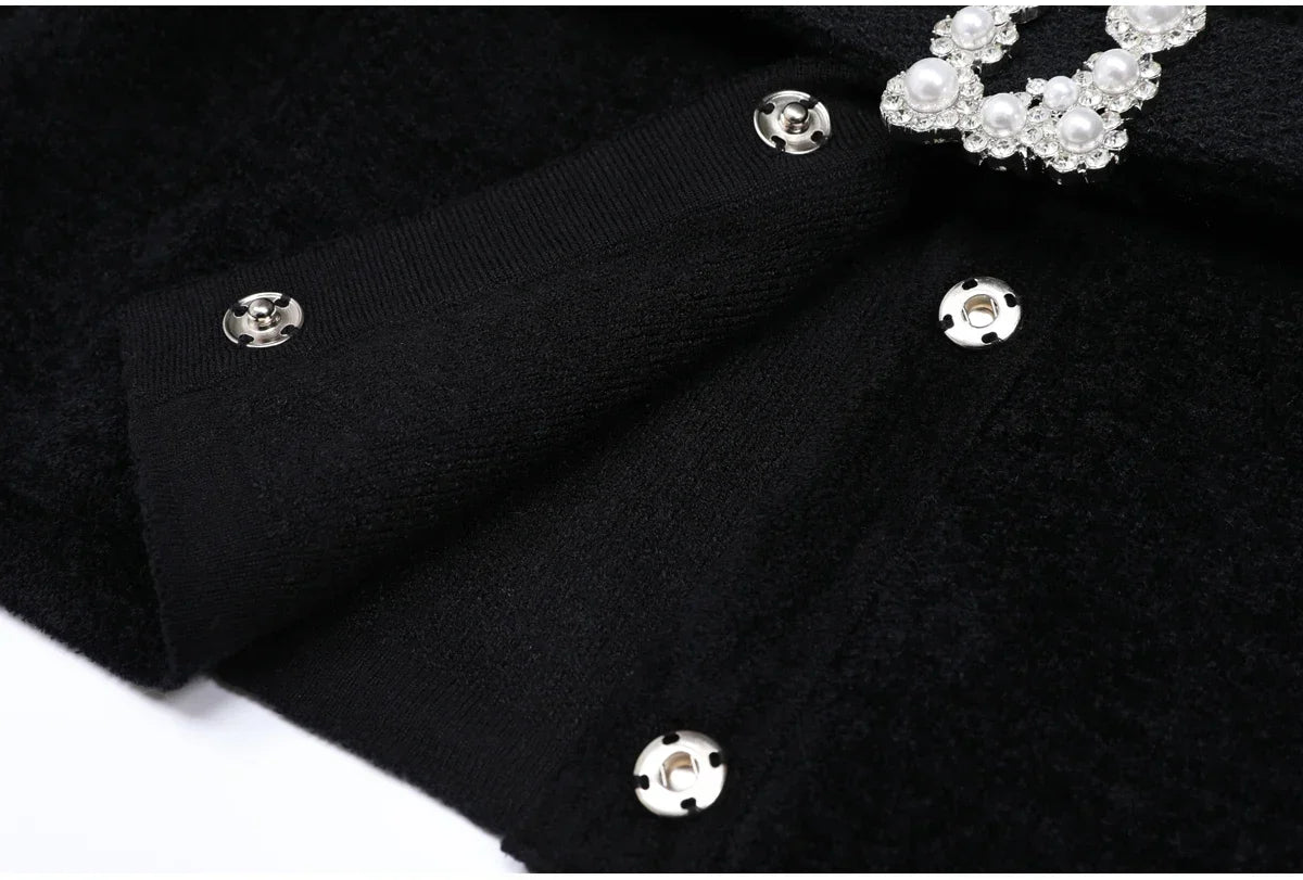Conjunto Executivo Rosa: Casaco Estruturado e Saia Sereia Midi – Elegância
