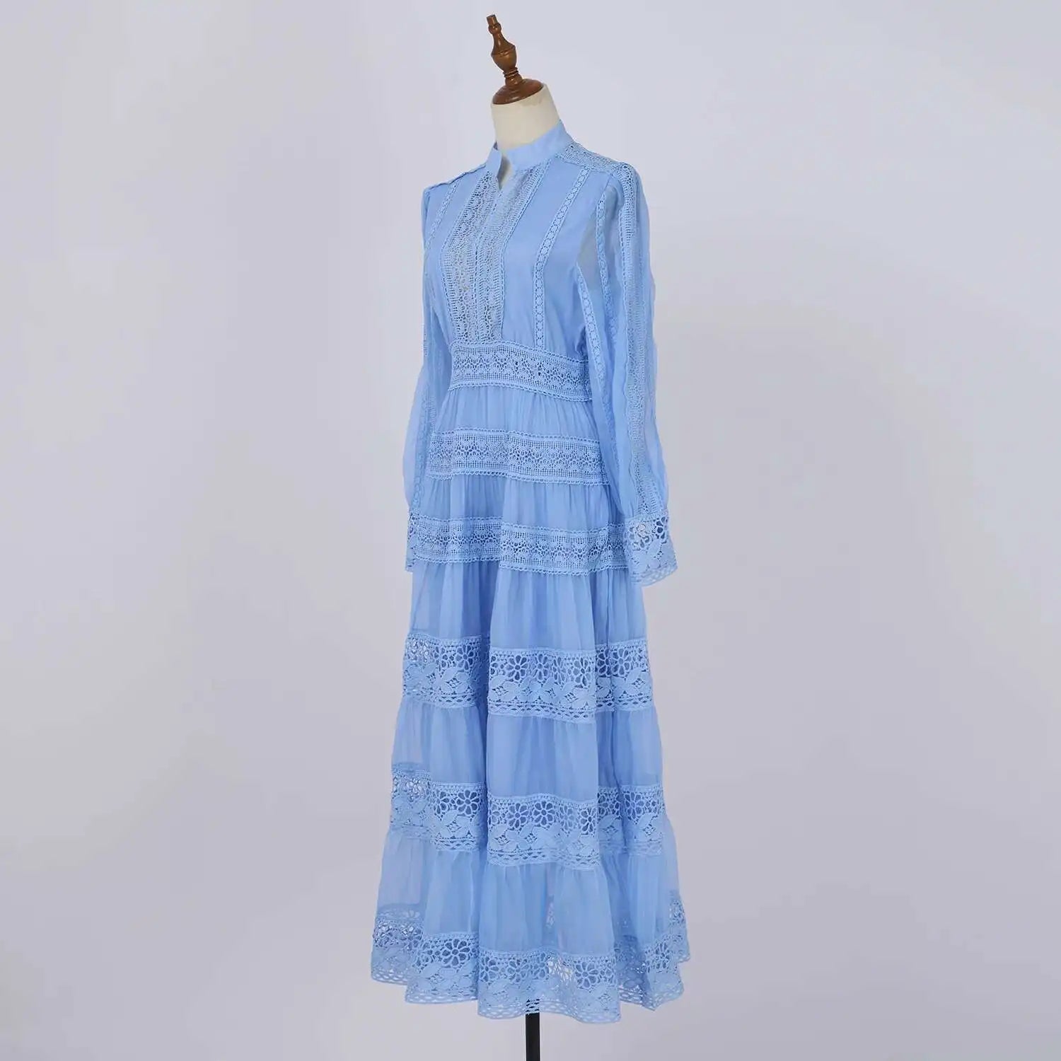 Cecília | Vestido Longo em Renda com Tecido 100% Algodão e Manga Longa