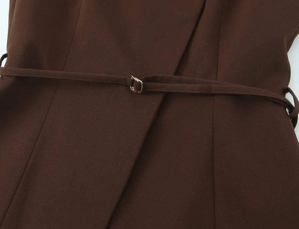Conjunto de Alta Sastria com Colete Alongado, Faixa Regulável e Calça Fluida