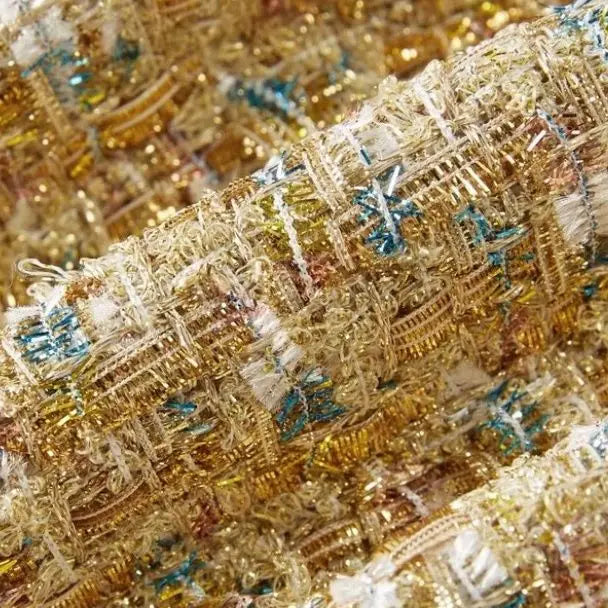 Blazer Curto Dourado em Alfaiataria de Tweed – Elegância e Autoridade
