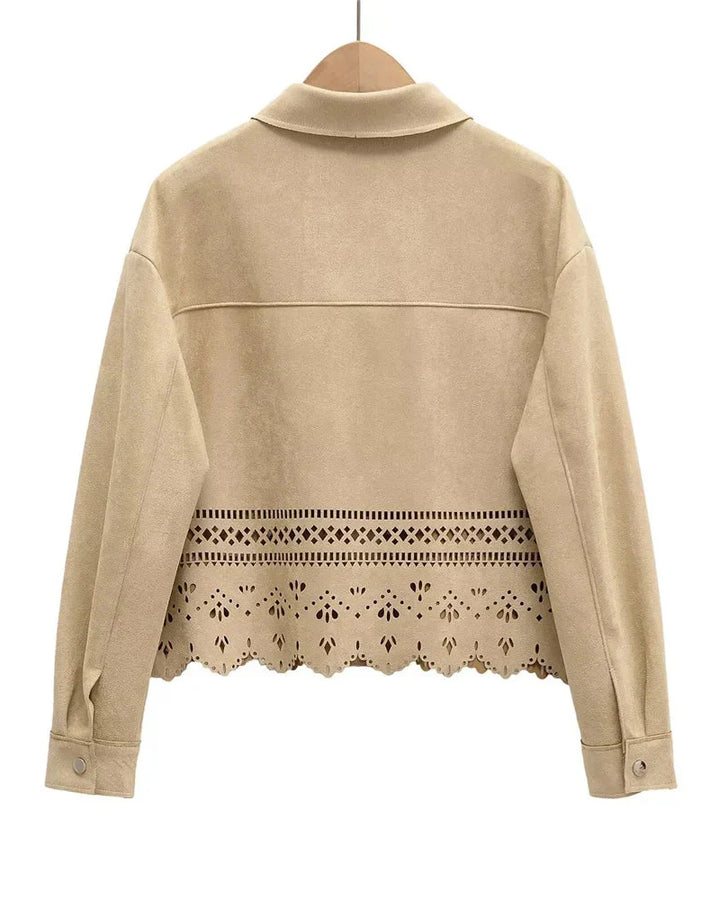 Dandara | Casaco Cropped Bege com Detalhes Vazados e Design Autoral