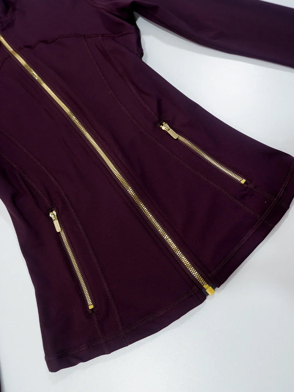 Conjunto Esportivo Feminino com Zíper Dourado e Calça Modeladora