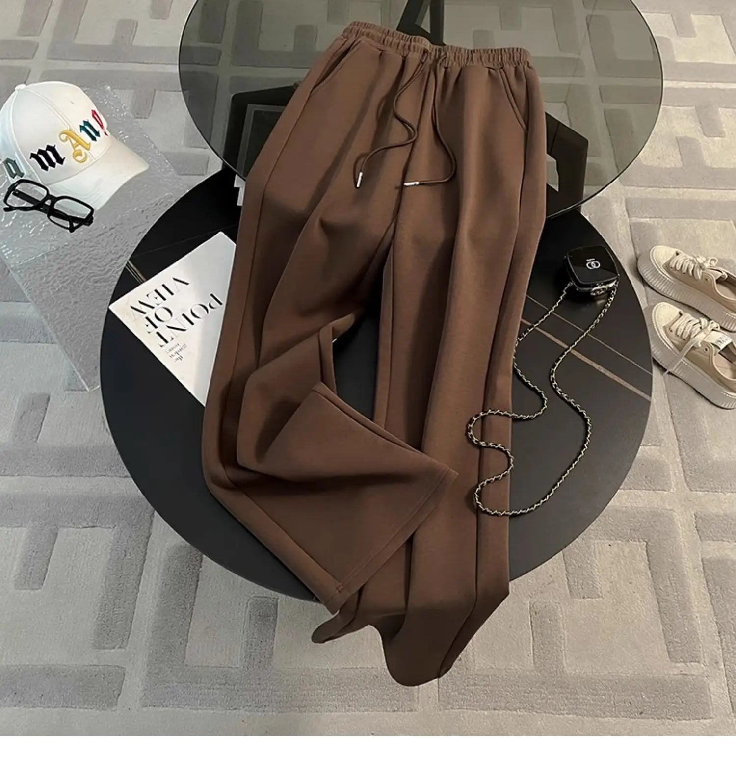 Conjunto Esportivo com Jaqueta Listrada e Calça Pantalona