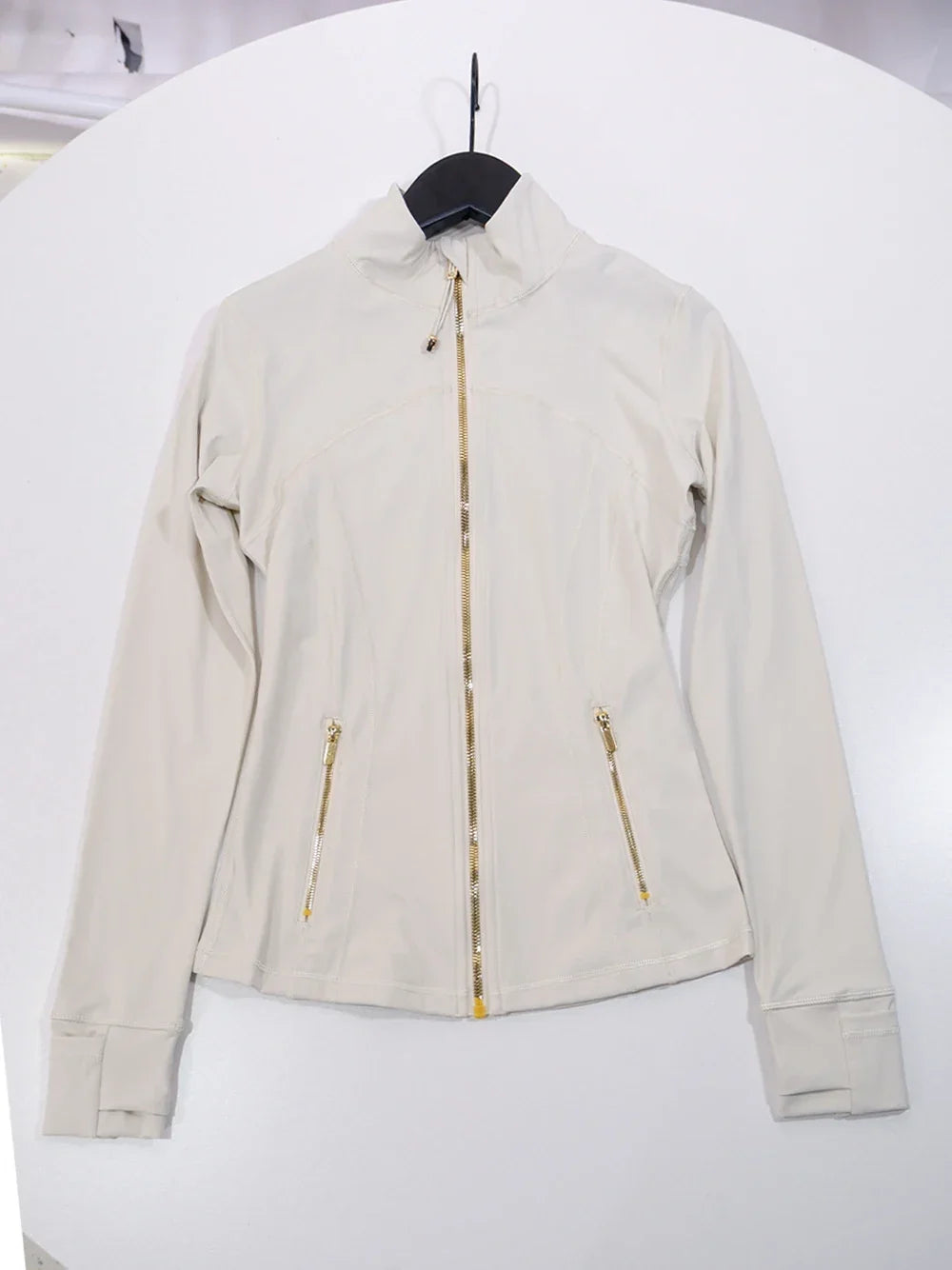 Conjunto Esportivo Feminino com Zíper Dourado e Calça Modeladora