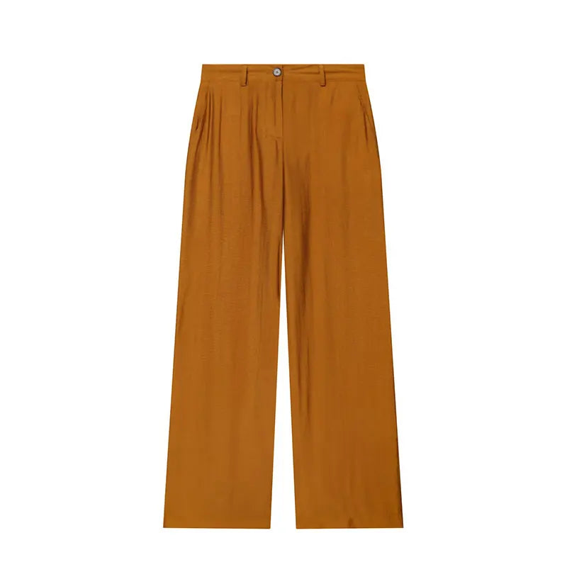 Conjunto de Alta Sastria com Camisa de Gola Arredondada, Cinto e Calça Fluida com Bolsos