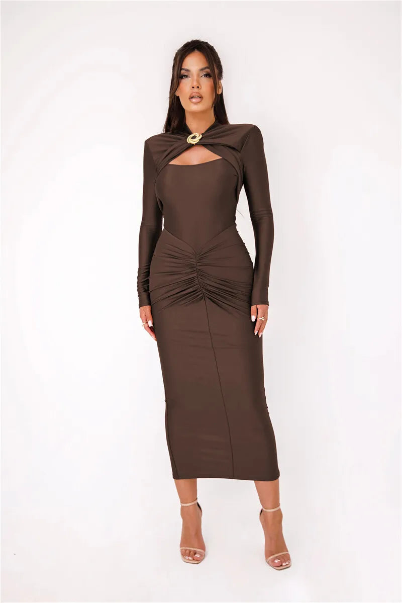 Bianca | Vestido Maxi em Malha com Fivela de Metal e Manga Longa