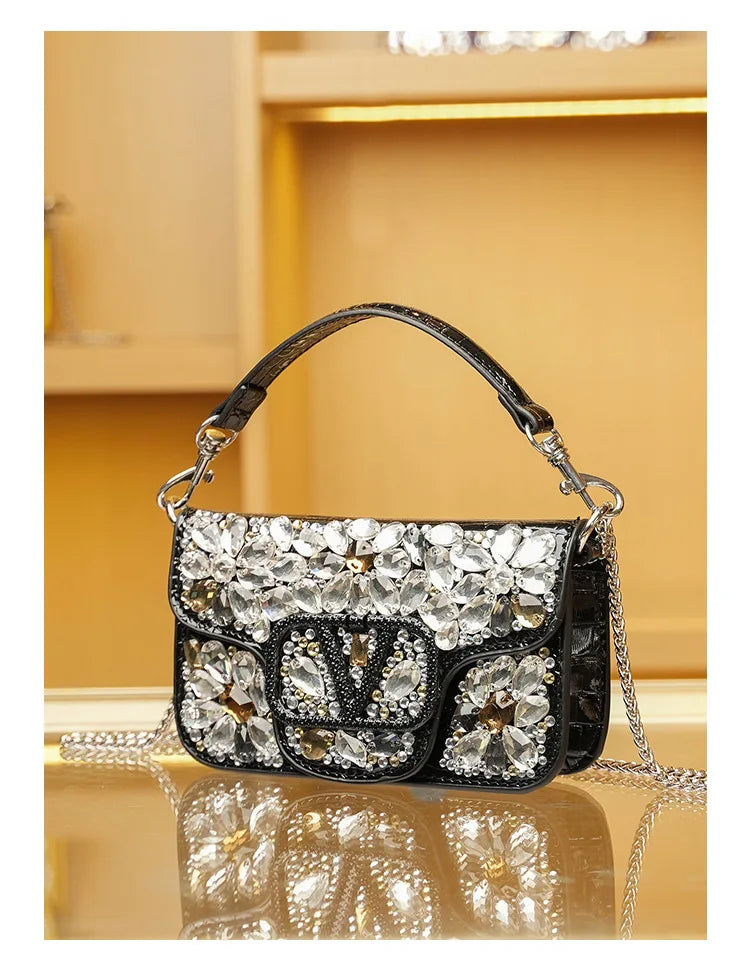 Bolsa Clutch Elegante com Pedrarias Bordadas à Mão