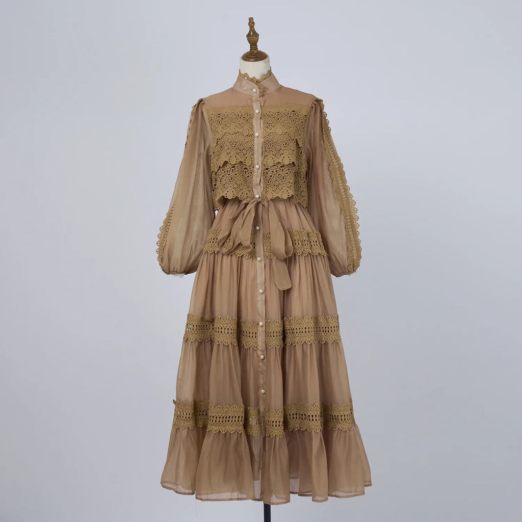 Valentina | Vestido Longo em Renda Artesanal com Aplicação de Pérolas