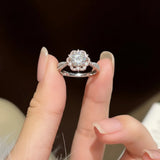 Anel Solitário Moissanite Contorno Rosa Duplo Cravejado
