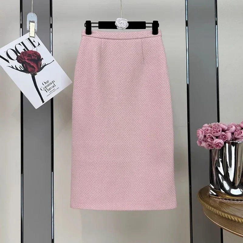 Conjunto Tweed Elegância Atemporal - Casaco Estruturado e Saia Cintura Alta