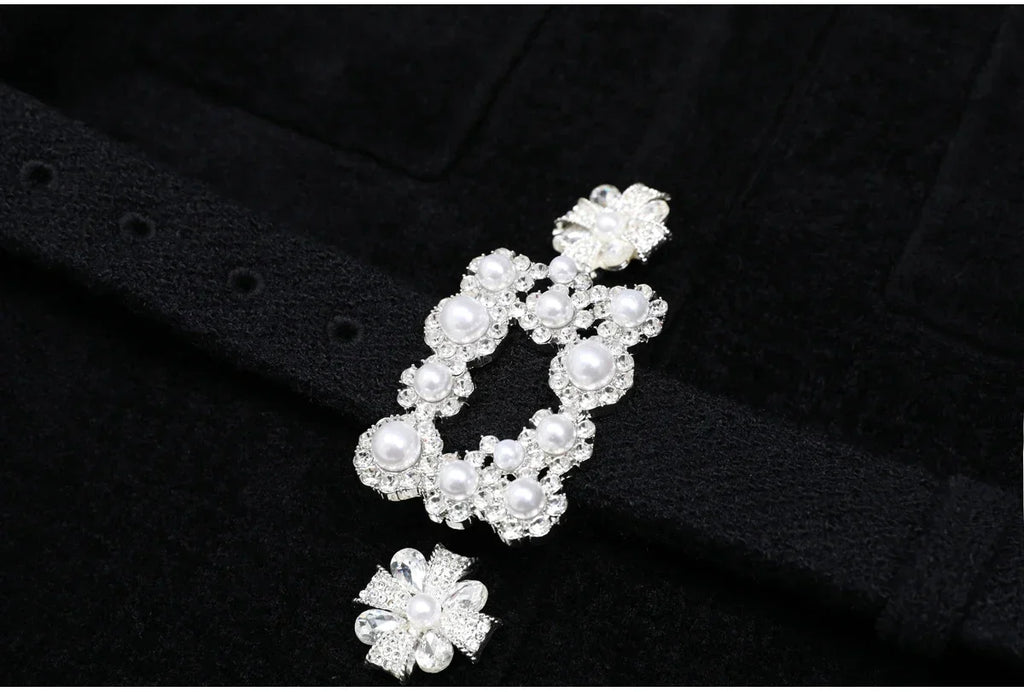 Conjunto Executivo Rosa: Casaco Estruturado e Saia Sereia Midi – Elegância