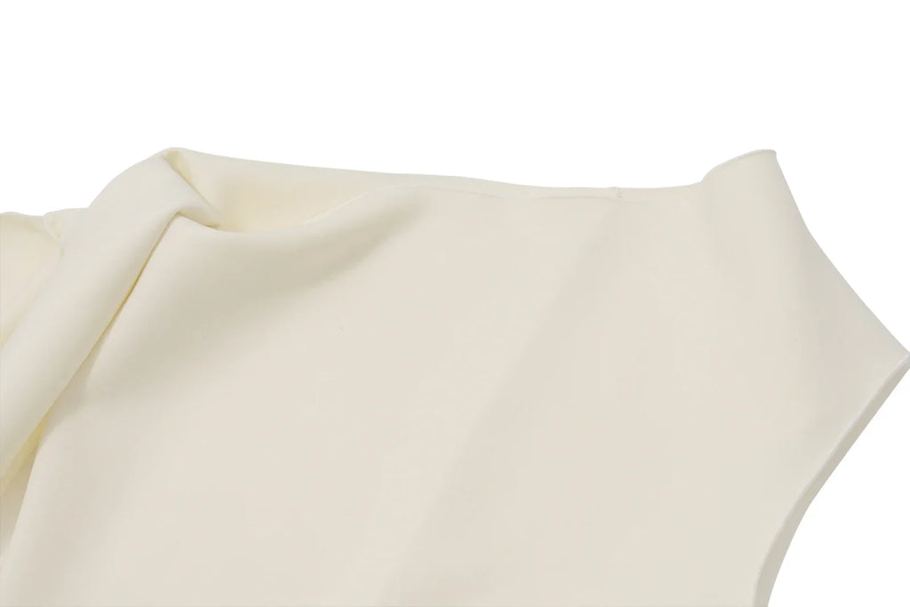 Vestido Assimétrico de Um Ombro Só com Drapeado Elegante e Saia Linha A