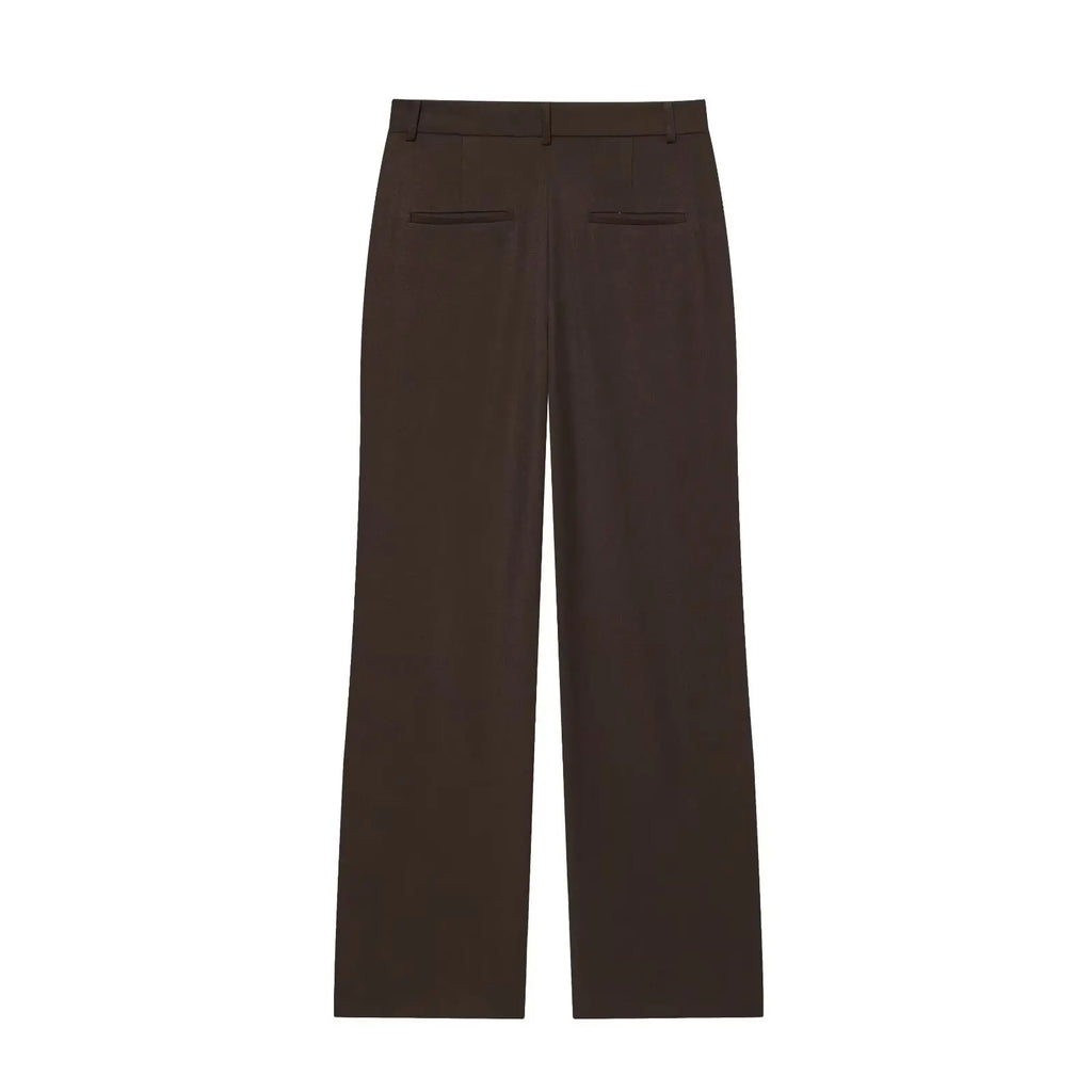 Conjunto Contemporâneo Sem Mangas com Cinto e Calça de Alfaiataria