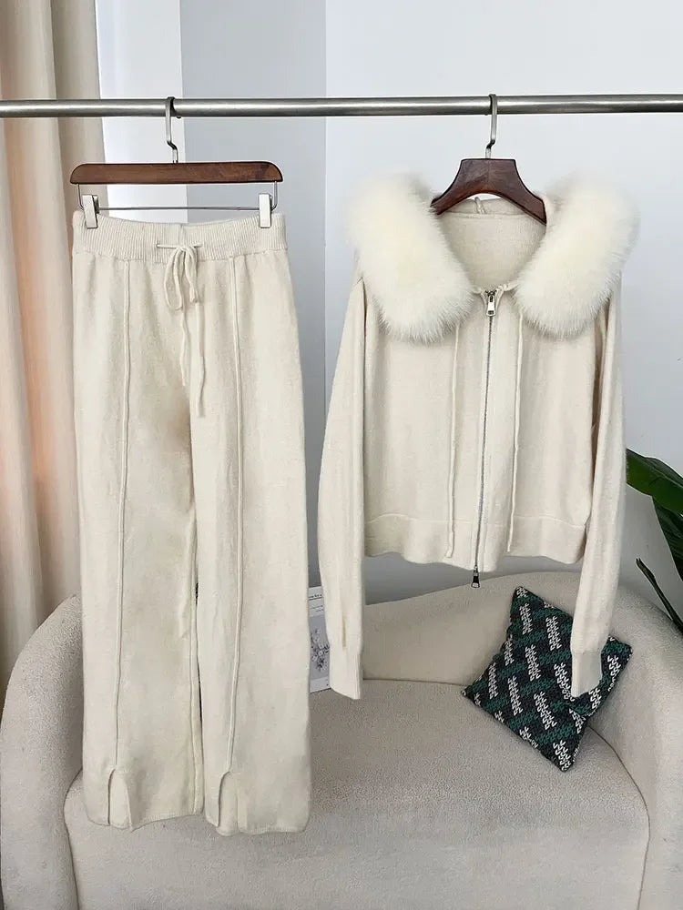 Conjunto Tricô Casaco com Capuz e Gola Encorpada