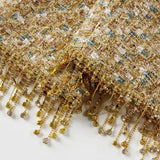 Blazer Curto Dourado em Alfaiataria de Tweed – Elegância e Autoridade