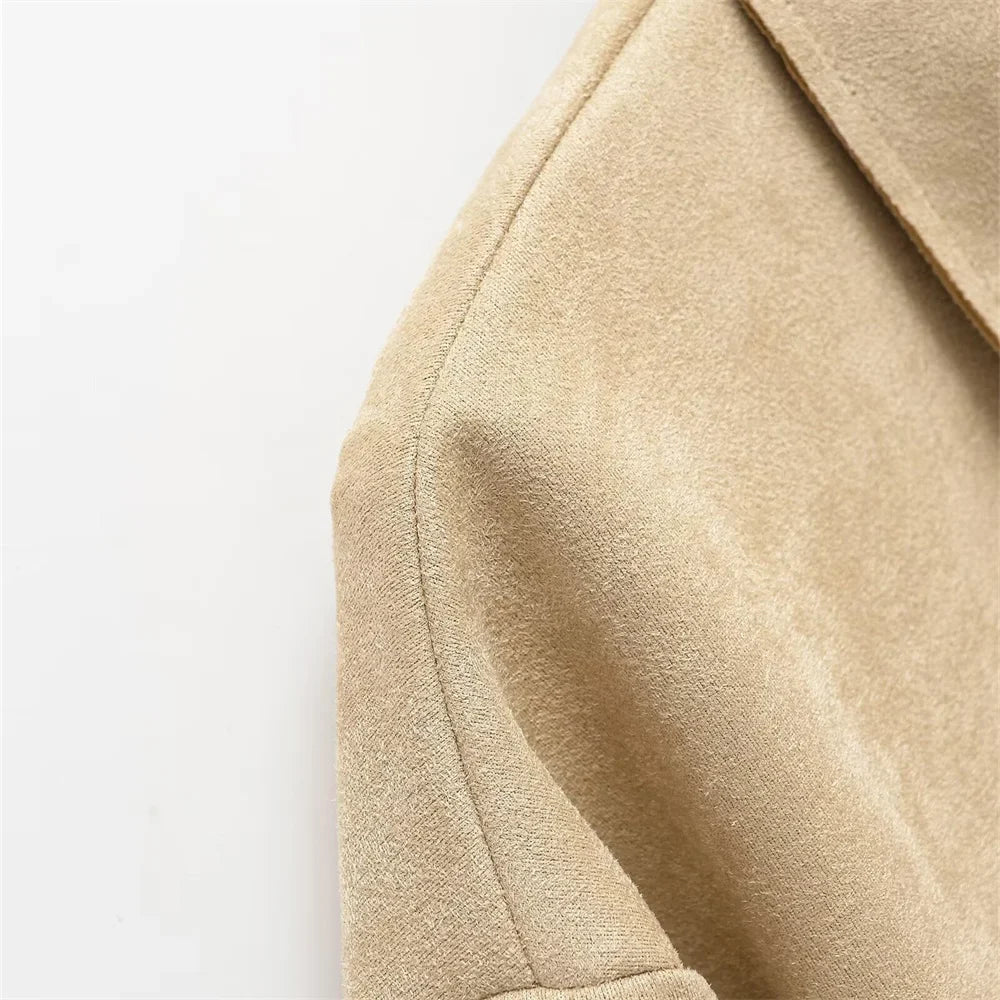 Dandara | Casaco Cropped Bege com Detalhes Vazados e Design Autoral