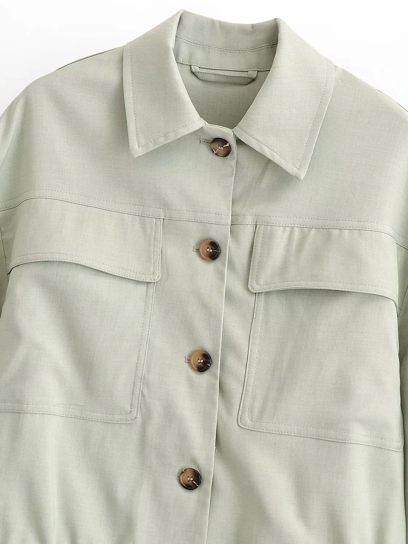 Conjunto Minimalista Abotoamento Simples e Calça de Corte Reto