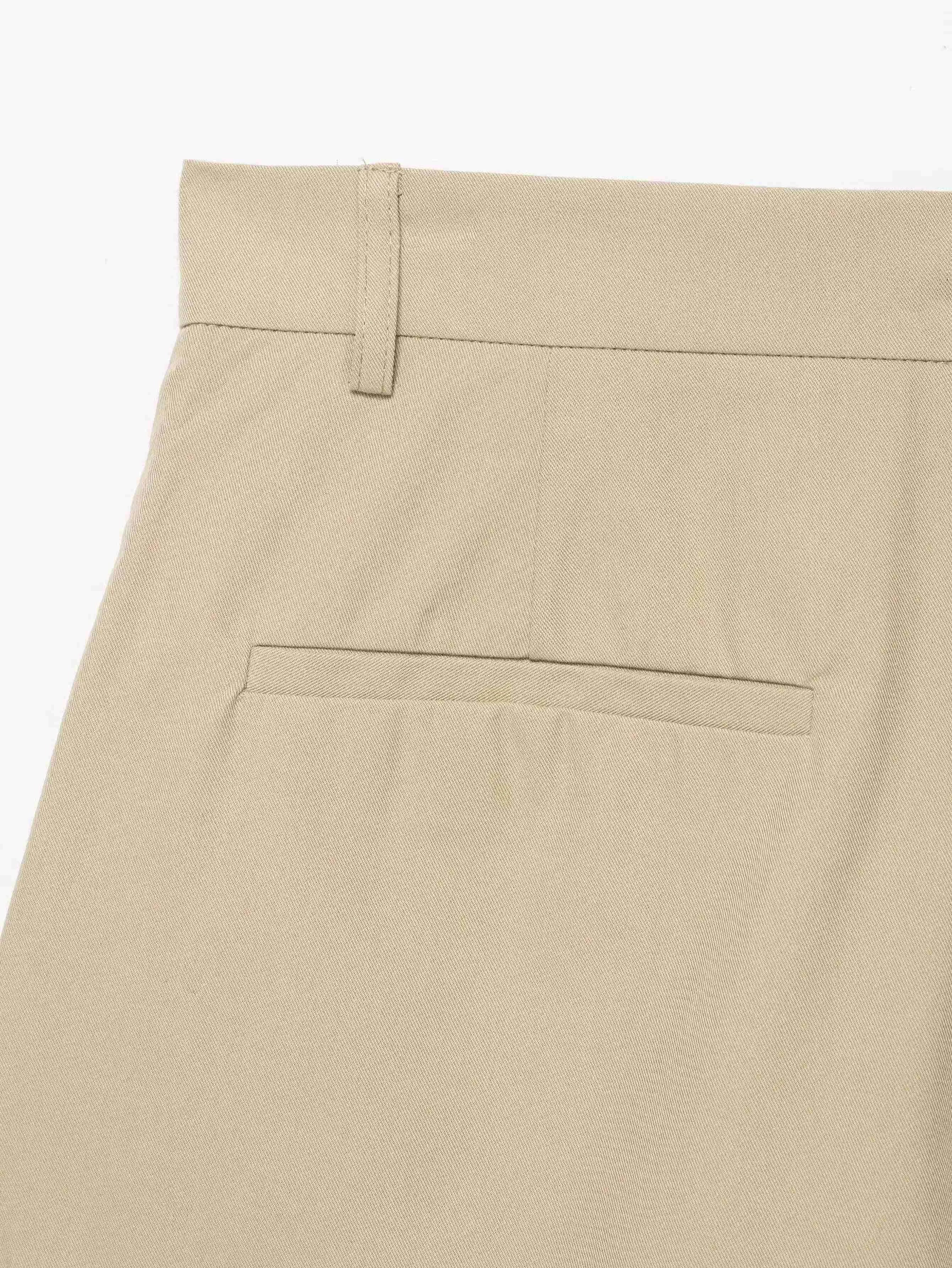 Conjunto Streetwear Elegante: Casaco Estruturado com Cinto e Shorts de Alfaiataria