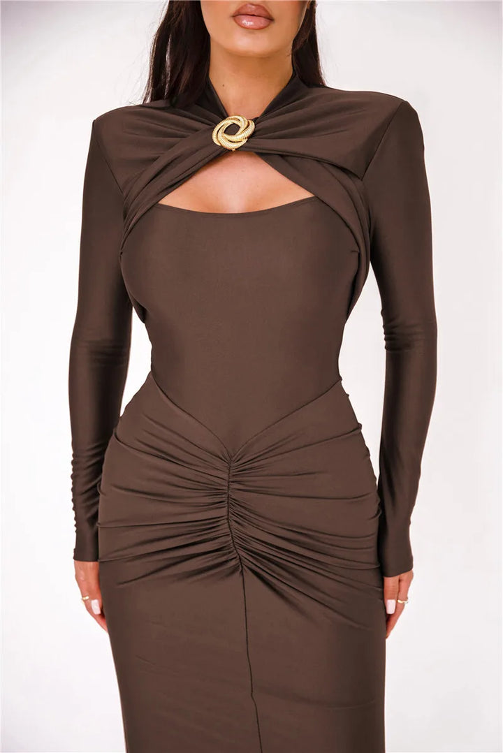 Bianca | Vestido Maxi em Malha com Fivela de Metal e Manga Longa