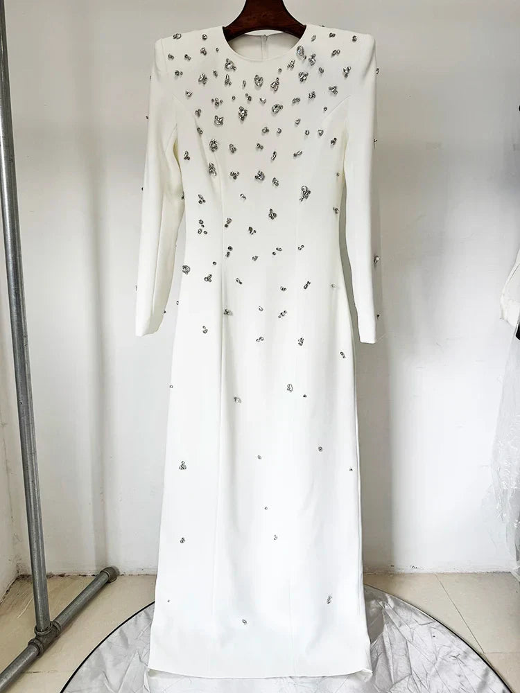 Isabela | Vestido Longo com Bordado à Mão em Pedrarias
