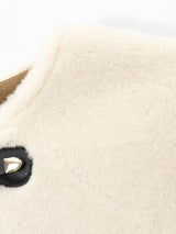 Berenice | Casaco Cropped em Shearling Bege com Fechamento em Toggles
