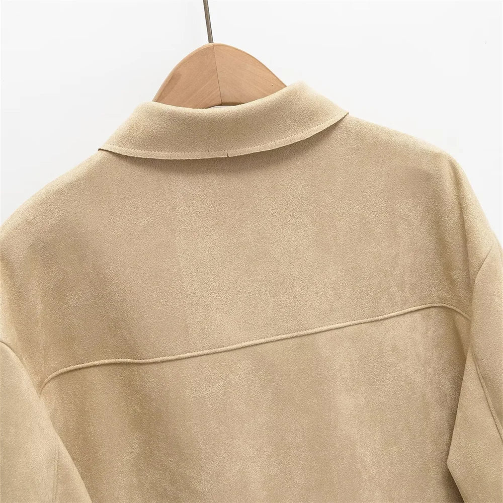 Dandara | Casaco Cropped Bege com Detalhes Vazados e Design Autoral