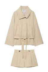 Conjunto Streetwear Elegante: Casaco Estruturado com Cinto e Shorts de Alfaiataria