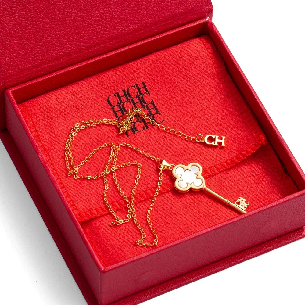 Colar CHCH Elegante Bicolor com Zircônias Delicadamente Cravadas e Pingente Sofisticado Ajustável