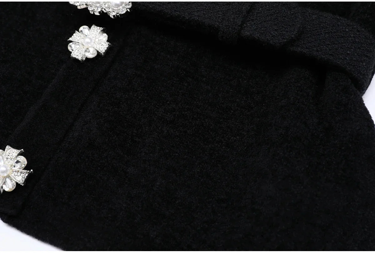 Conjunto Executivo Rosa: Casaco Estruturado e Saia Sereia Midi – Elegância