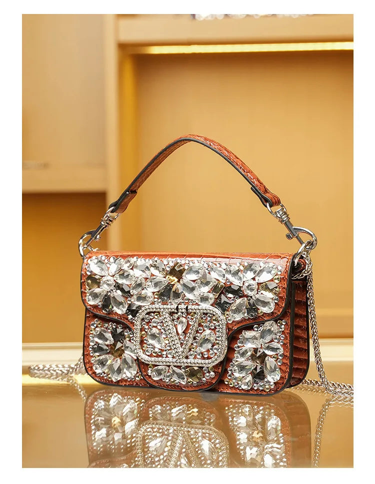 Bolsa Clutch Elegante com Pedrarias Bordadas à Mão