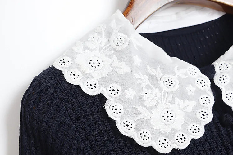 Vestido Mini de Luxo com Detalhes em Renda, Mangas Longas e Saia de Volume