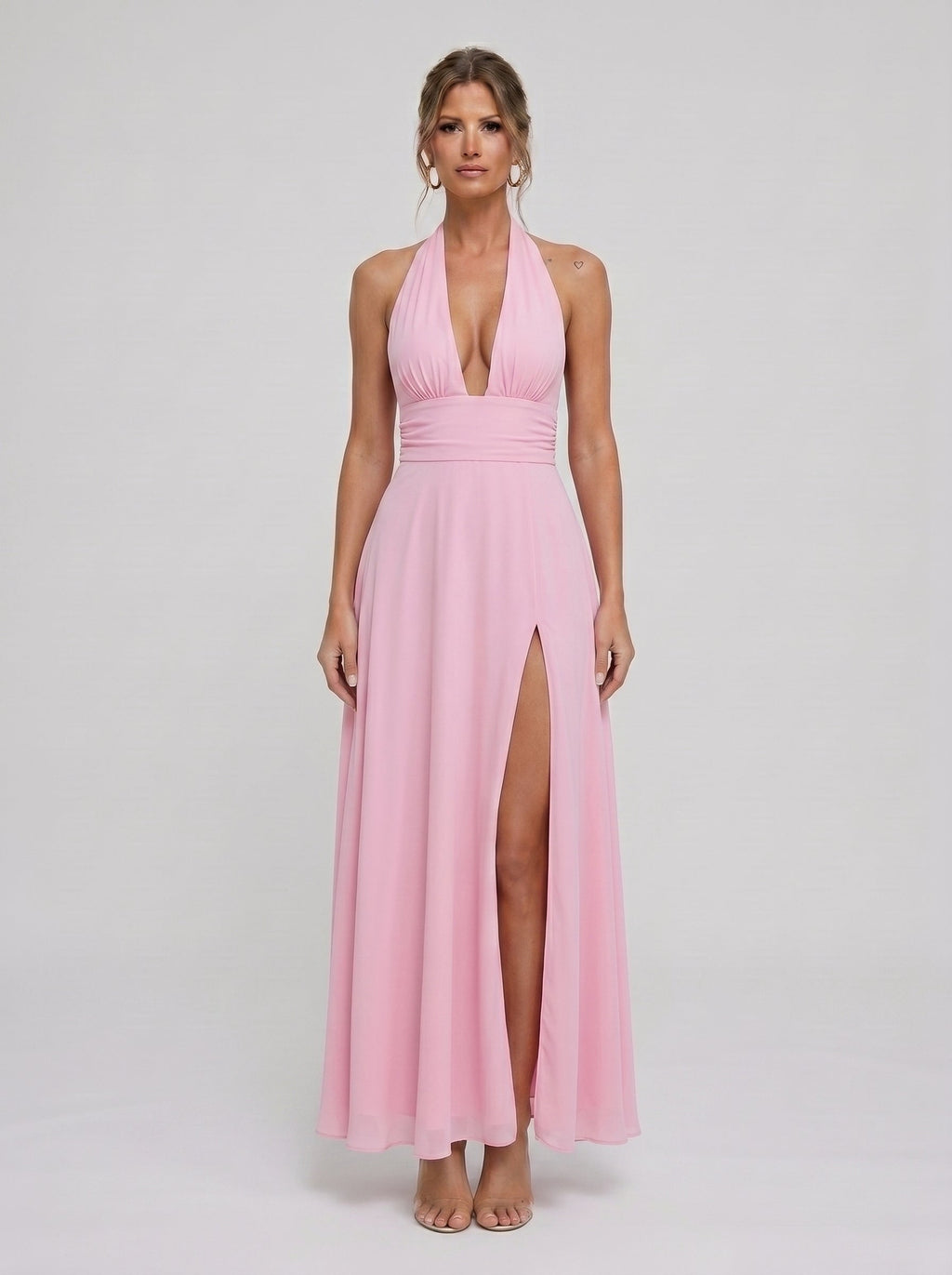 Clarisse | Vestido Longo Rosa com Decote Halter Profundo e Fenda Alta