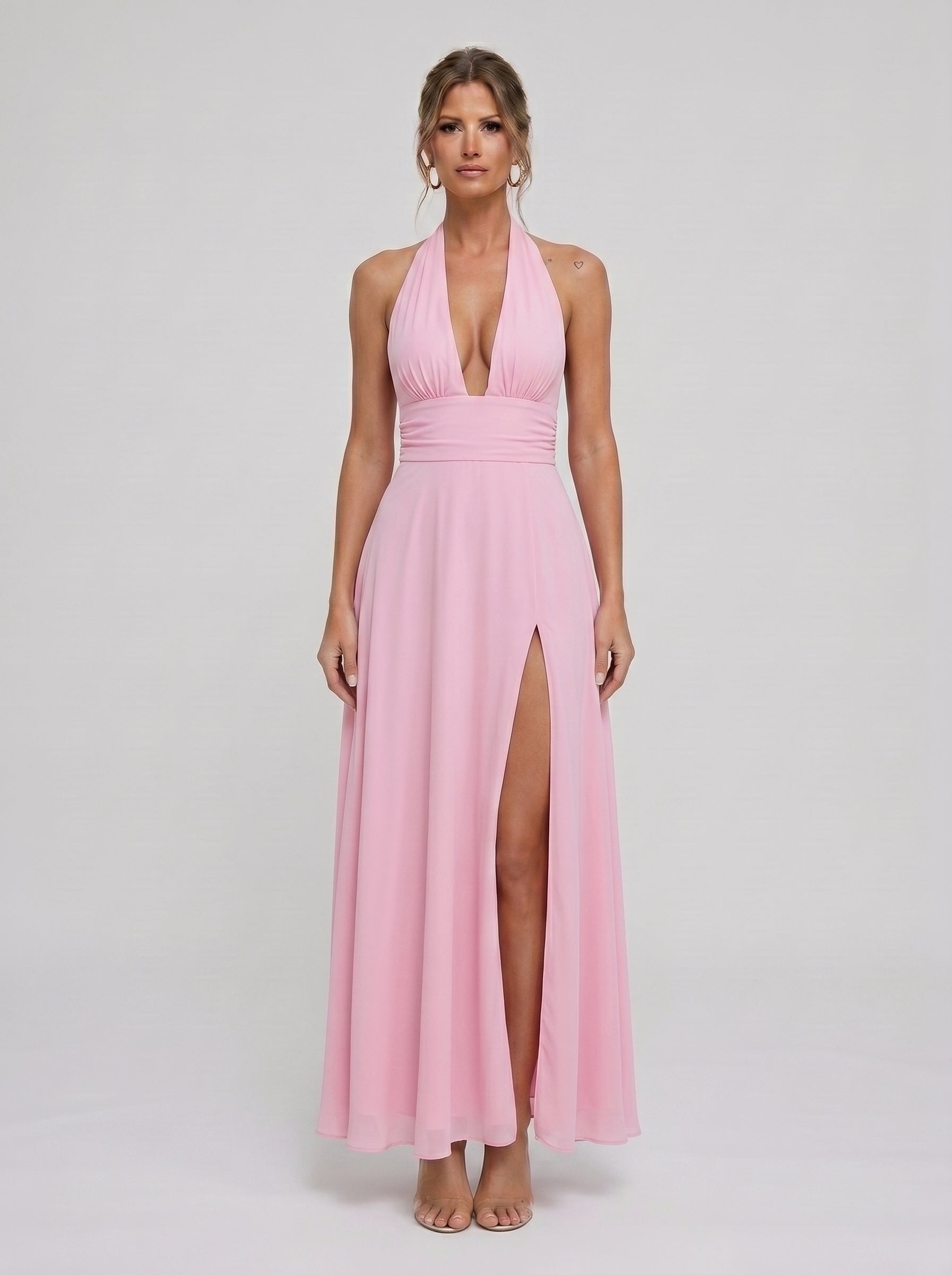 Clarisse | Vestido Longo Rosa com Decote Halter Profundo e Fenda Alta