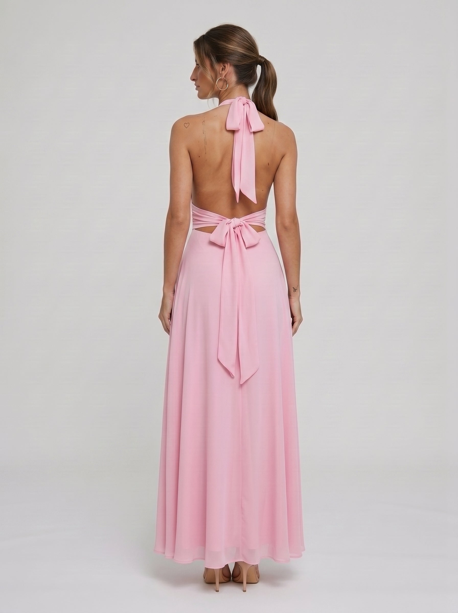 Clarisse | Vestido Longo Rosa com Decote Halter Profundo e Fenda Alta
