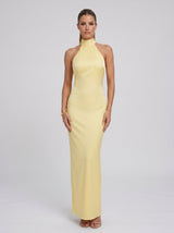 Joana | Vestido Longo Amarelo Pastel com Gola Halter e Silhueta Slim