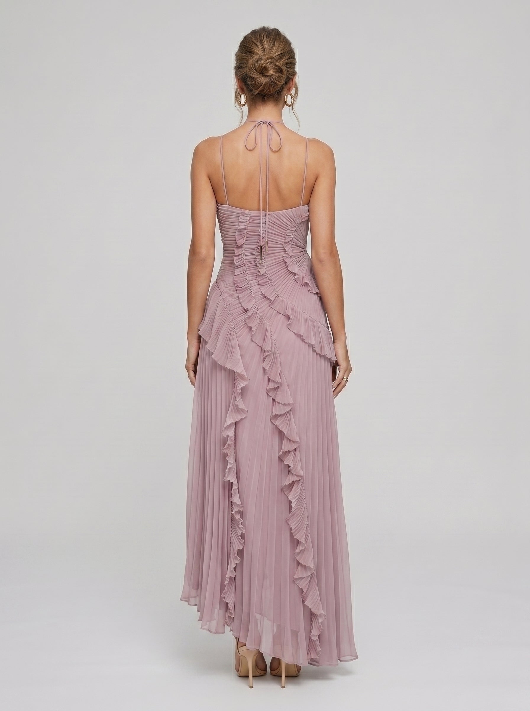 Salomé | Vestido Longo Rosa Antigo em Renda com Babados Assimétricos e Barra Irregular