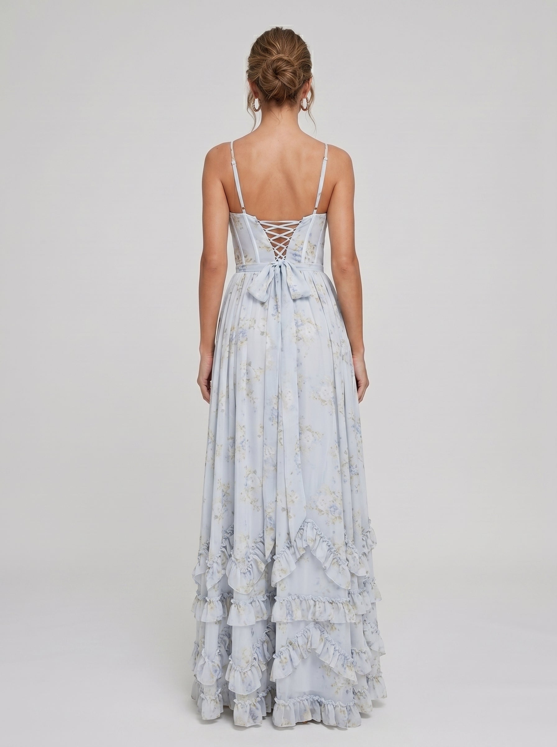 Lídia | Vestido Longo Floral em Tule com Fenda e Decote em V Profundo